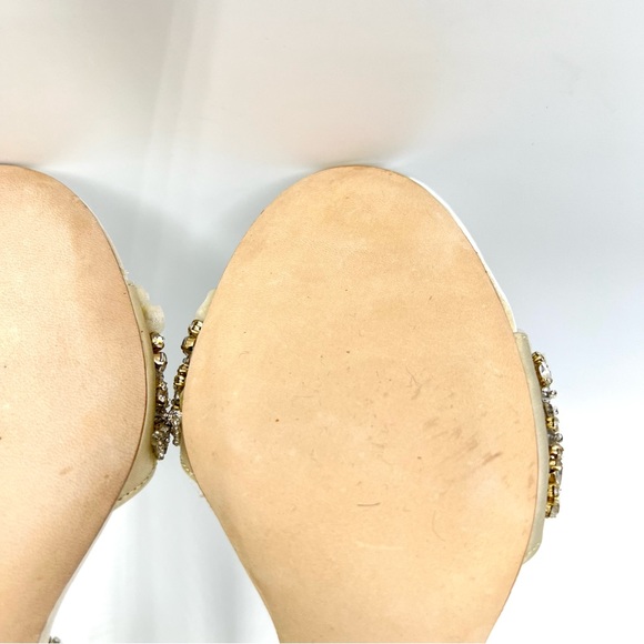Badgley Mischka Size 7.5 Finesse Ivory Satin Jeweled Dress Sandals Heels Shoes - Picture 11 of 14